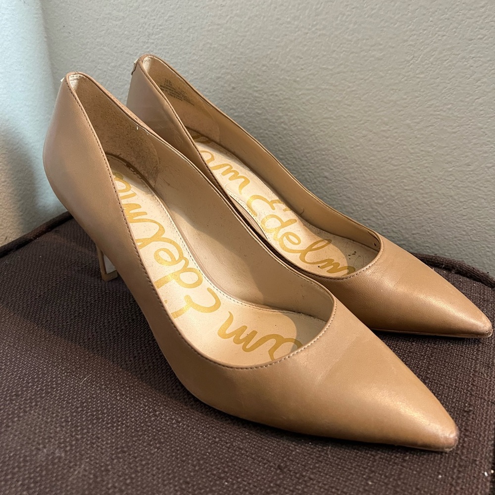 Tan beige nude color Sam Edelman Heel Pumps in 11m